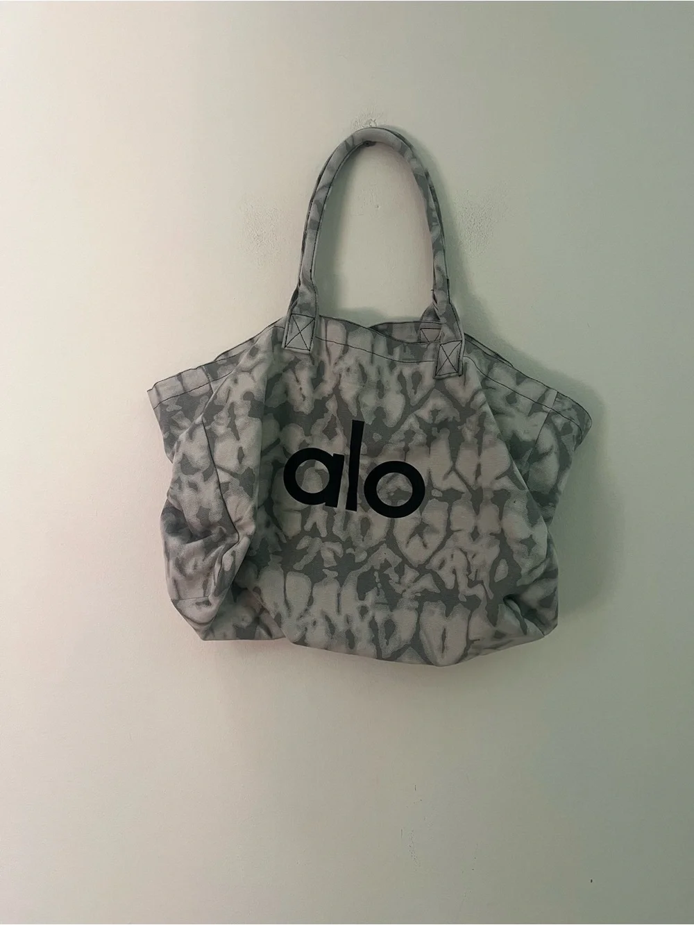 ALO Yoga Grey Tie-Dye Tote Bag with Bold Logo